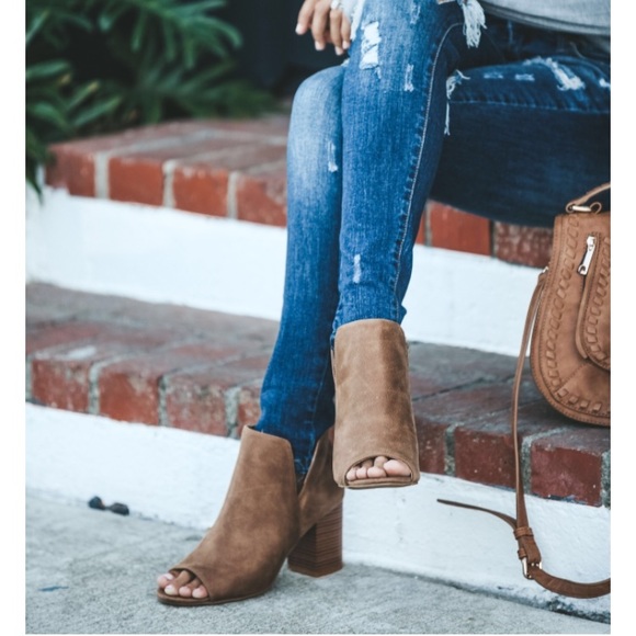 🌟1 LEFT🌟Peep Toe Booties - Picture 4 of 7